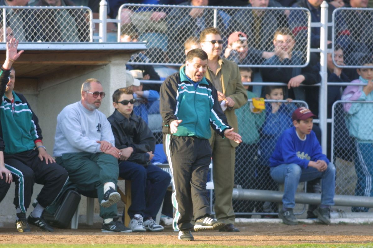 Titularul din Dinamo - Foresta 4-5 a ajuns instalator de gaze: „Am lucrat și la stația de betoane” » Apariție în premieră după 25 de ani: „După meci, ne-au luat la antidrog”