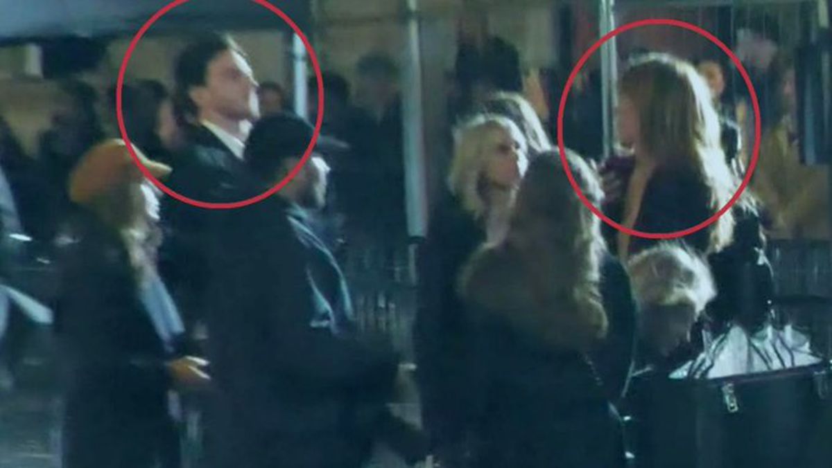 Starul din Premier League s-a ferit, însă camerele tot l-au surprins cu celebra prezentatoare TV