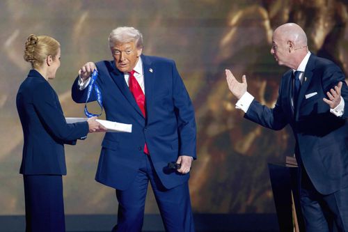 Scandal pentru premiul oferit lui Trump, după tragerea la sorți // foto: Imago