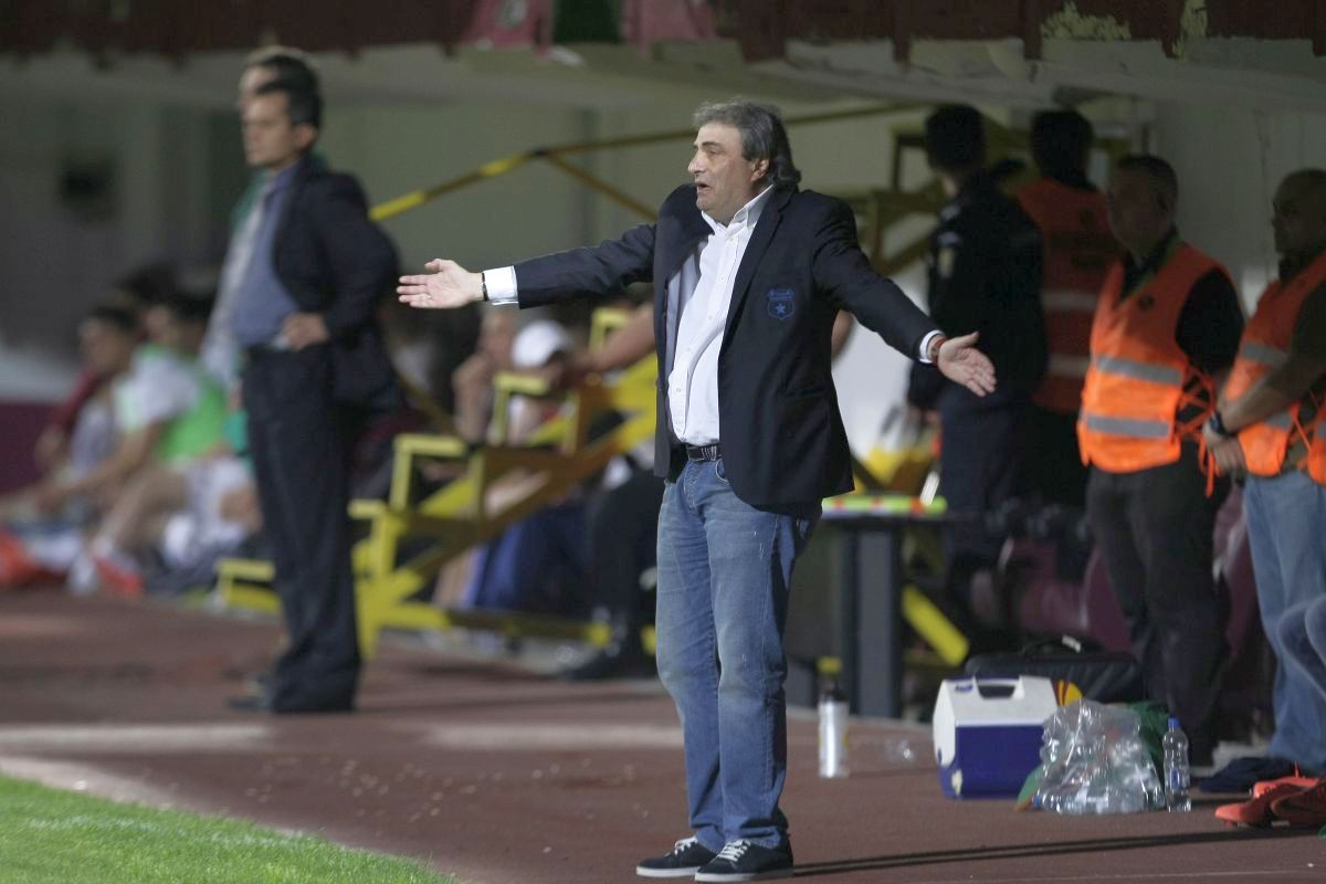 Stoichiță a vorbit cu Becali la telefon în timpul derby-ului Rapid - Steaua 1-1 (aprilie 2012)