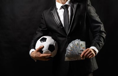 Finanțele ca formă de antrenament: Cum te ajută XTB să îți construiești stabilitatea financiară pas cu pas