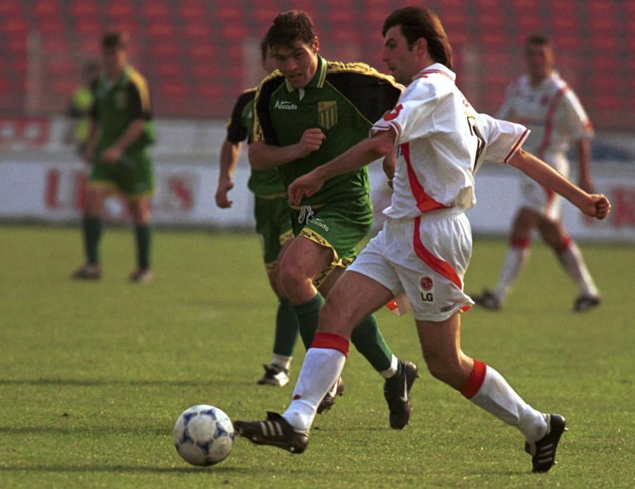 Imagine de arhivă din celebrul Dinamo - Foresta / Sursă foto: Arhivă GSP „Thriller” în ultima rundă din Ligue 1 » Oaspeții au condus cu 4-1, dar a urmat un „Dinamo - Foresta”