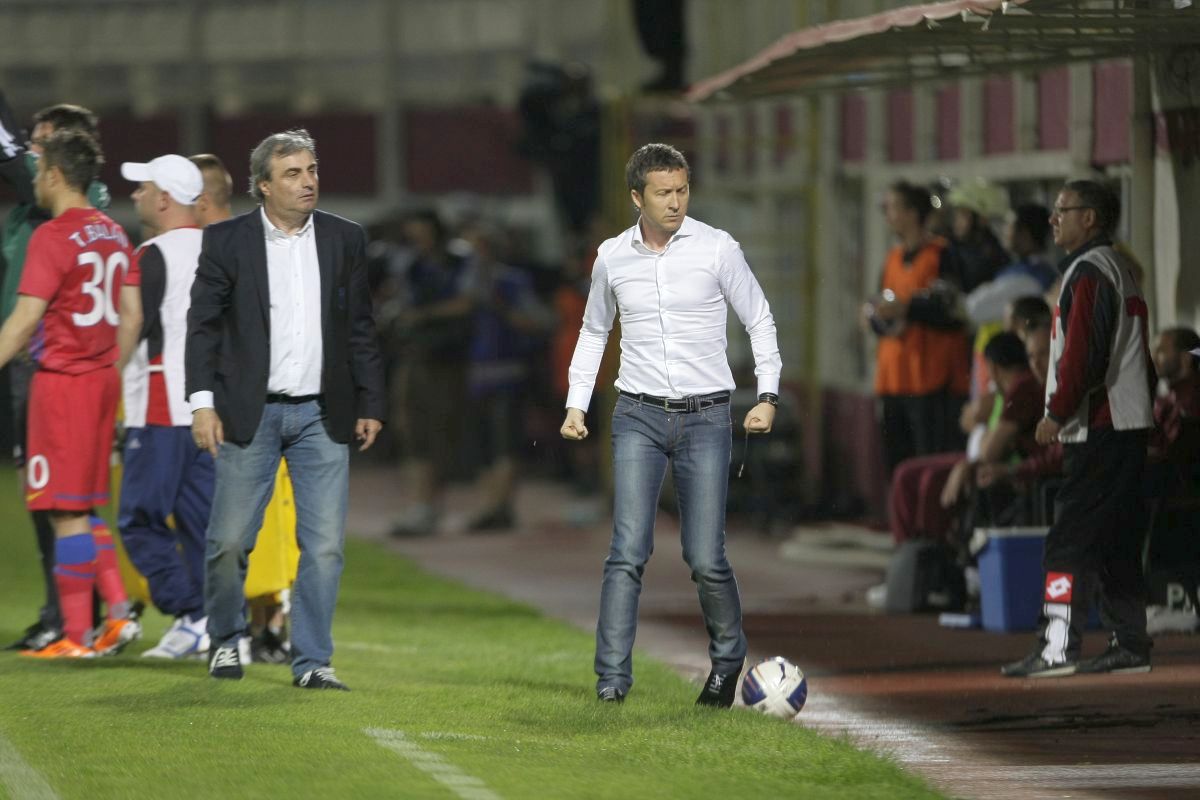 Stoichiță a vorbit cu Becali la telefon în timpul derby-ului Rapid - Steaua 1-1 (aprilie 2012)