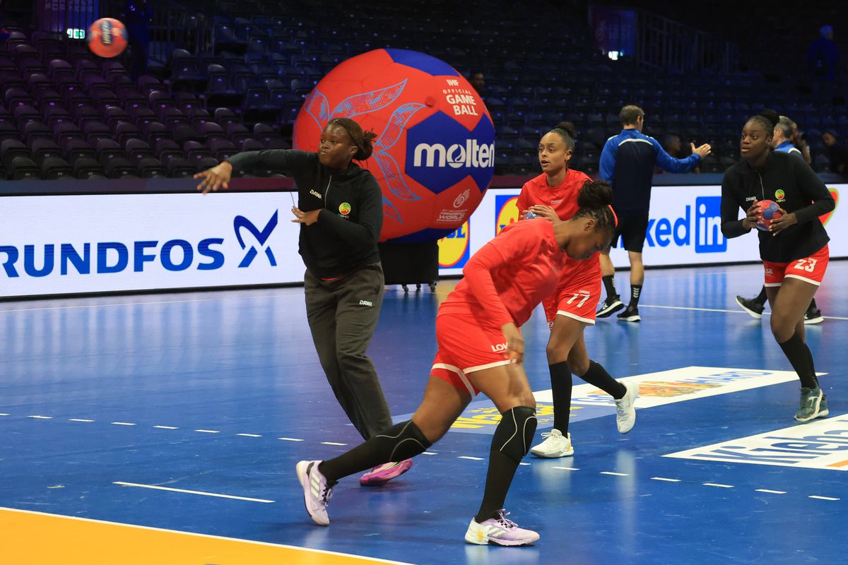 România s-a distrat cu Senegal, scor 37-17, și rămâne în obiectiv la Campionatul Mondial! Ce urmează