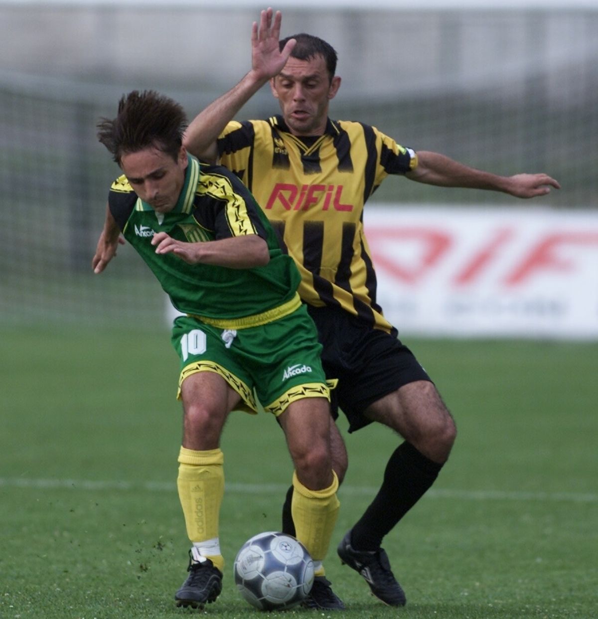 Titularul din Dinamo - Foresta 4-5 a ajuns instalator de gaze: „Am lucrat și la stația de betoane” » Apariție în premieră după 25 de ani: „După meci, ne-au luat la antidrog”