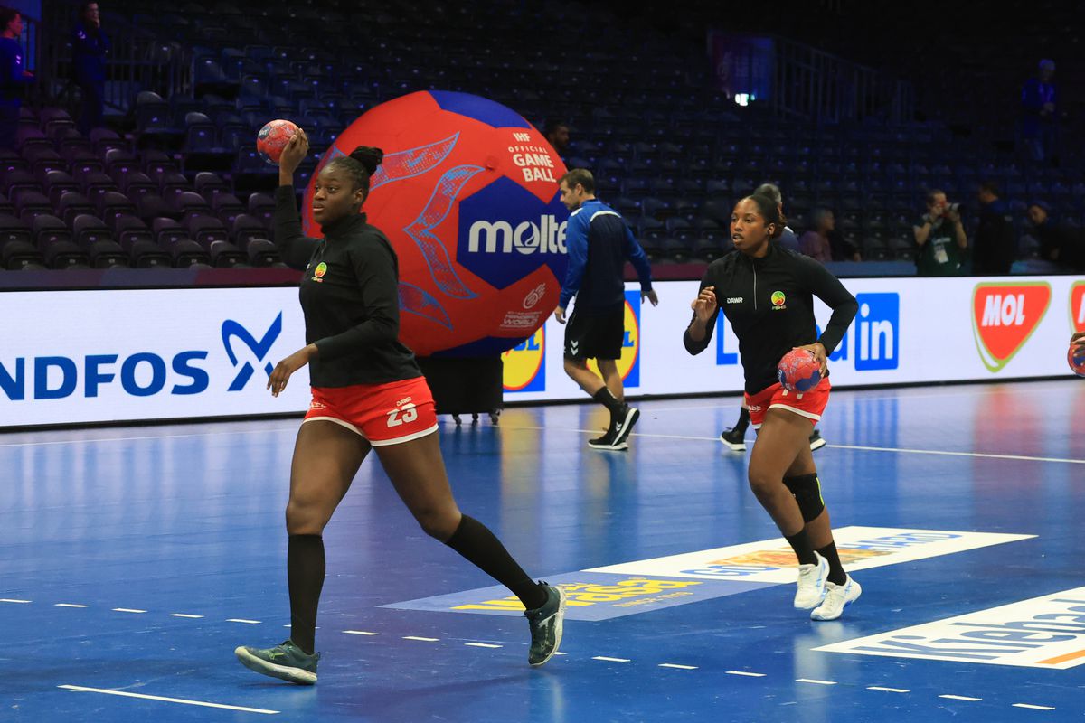 România s-a distrat cu Senegal, scor 37-17, și rămâne în obiectiv la Campionatul Mondial! Ce urmează