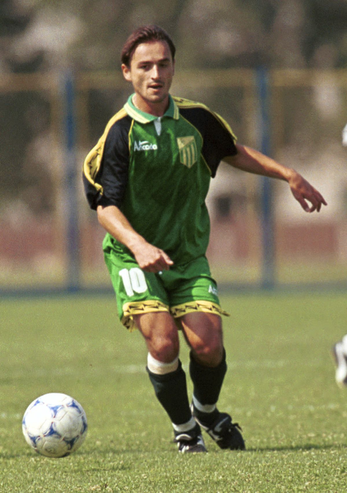 Titularul din Dinamo - Foresta 4-5 a ajuns instalator de gaze: „Am lucrat și la stația de betoane” » Apariție în premieră după 25 de ani: „După meci, ne-au luat la antidrog”