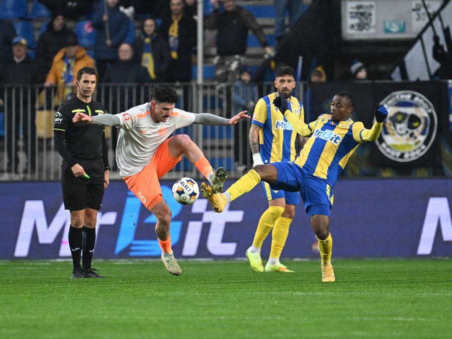 Echipa lui a fost călcată în picioare, însă Gabi Balint tot l-a remarcat: „E extraordinar! Foarte bun”