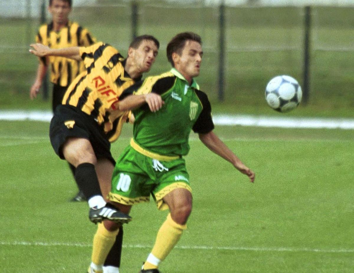 Titularul din Dinamo - Foresta 4-5 a ajuns instalator de gaze: „Am lucrat și la stația de betoane” » Apariție în premieră după 25 de ani: „După meci, ne-au luat la antidrog”