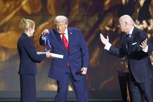 „Surpriză” la FIFA » Donald Trump a primit primul Premiu pentru Pace: „Am oprit atât de multe războaie. În Congo ar mai fi murit 10 milioane de oameni”
