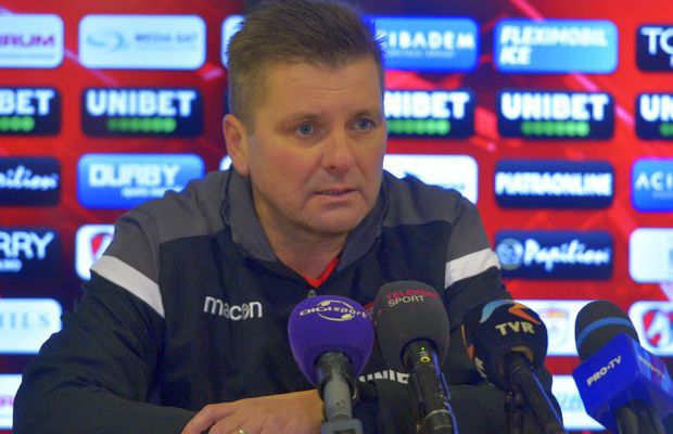 DINAMO // VIDEO Dusan Uhrin, dur cu jucătorii la reunire: „Cine e nemulțumit de bani să plece!” » Ce zice de transferuri