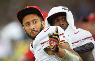 SUA vs IRAN // Colin Kaepernick, cel mai controversat quarterback din istoria recentă a NFL: „Nu e nimic nou cu atacurile teroriste rasiste ale Americii”