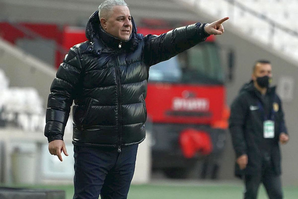 Șumudică, regretat de oficialul de la FCSB cu care s-a certat: „Primesc mesaje vocale de la el. Ar fi făcut performanță cu echipa”