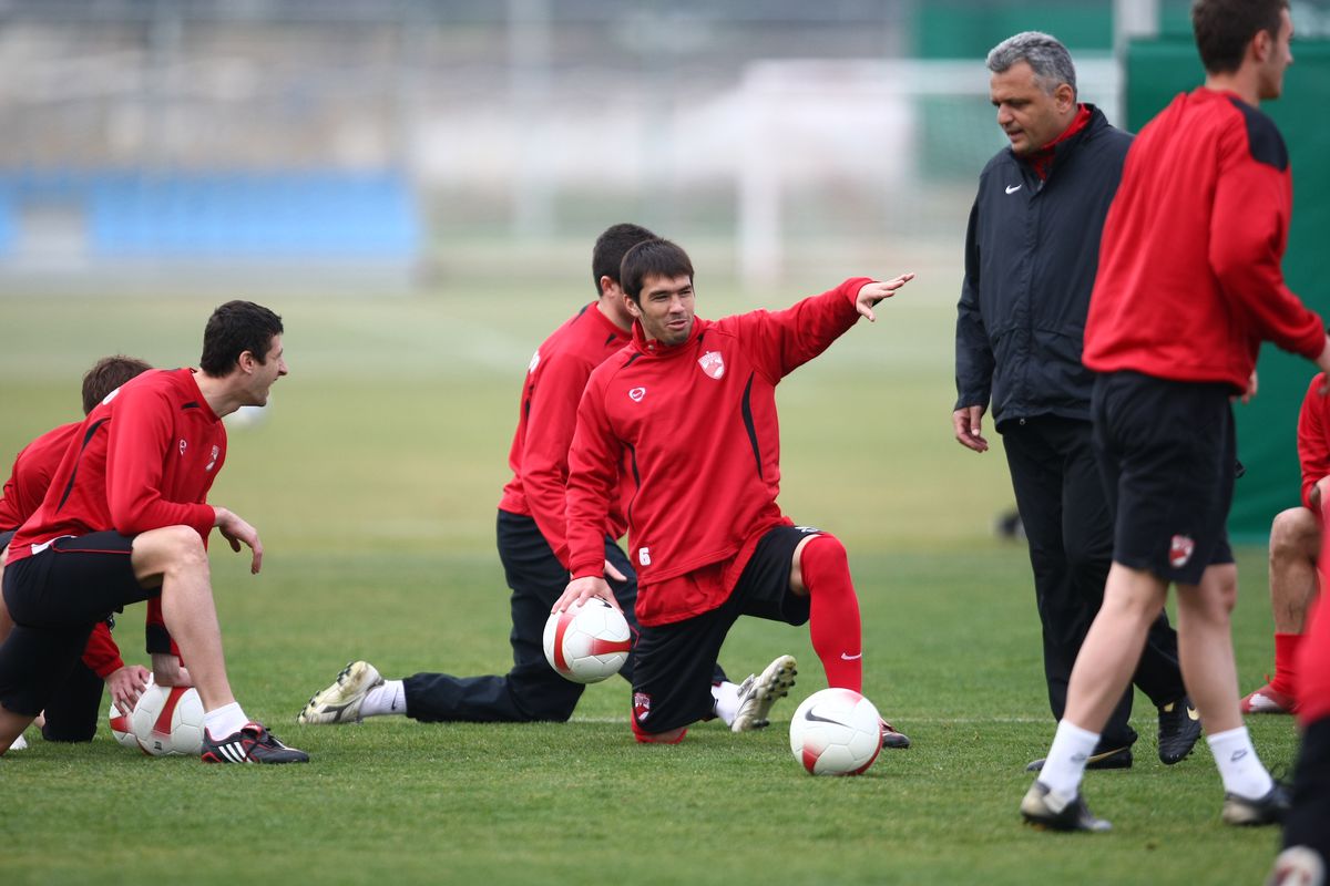 VIDEO Un fost campion cu Dinamo în era Borcea se dedică religiei: „Când realizezi că ești ticălos, nenorocit, sărac, orb, gol și ai nevoie de salvare”