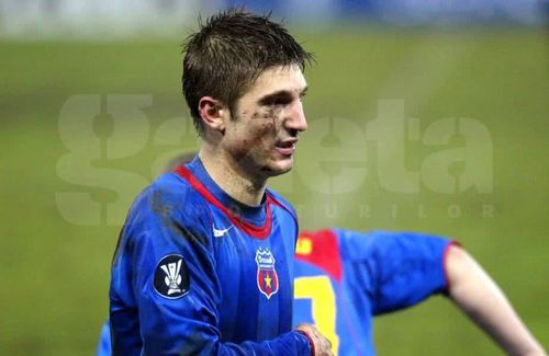 Andrei Cristea (36 de ani), atacantul lui Poli Iași, a fost dorit de CSA Steaua. Mutarea nu s-a concretizat însă.