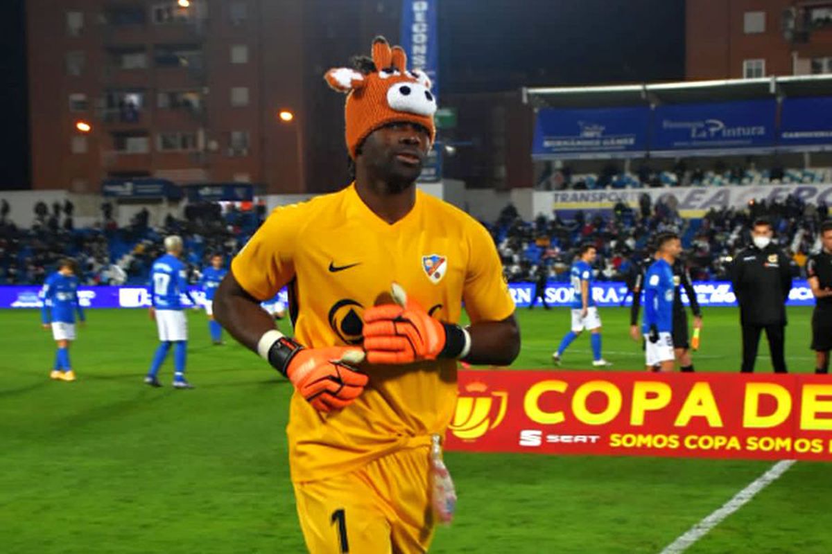 Apariție bizară în Cupa Spaniei » A intrat pe teren cu cel mai ciudat fes posibil