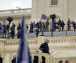 Suporterii lui Donald Trump au intrat cu forța în clădirea Capitoliului și blochează validarea lui Joe Biden. Sursă foto: Imago Images