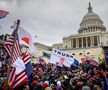 Suporterii lui Donald Trump au intrat cu forța în clădirea Capitoliului și blochează validarea lui Joe Biden. Sursă foto: Imago Images