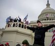 Suporterii lui Donald Trump au intrat cu forța în clădirea Capitoliului și blochează validarea lui Joe Biden. Sursă foto: Imago Images