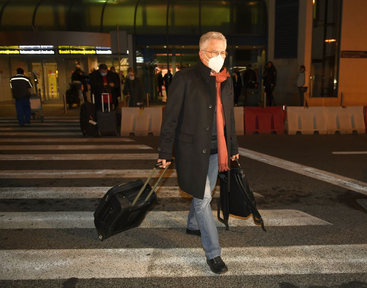 Negocierile cu Boloni, doar o stratagemă? „E mult teatru la mijloc! FRF l-a ales deja pe Mutu”