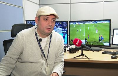 Cine e comentatorul care face show cu replicile lui haioase: "Șampion Lig, fabulação" » Dragoș Borchină: „Nu m-am gândit niciodată că voi ajunge viral pe TikTok”