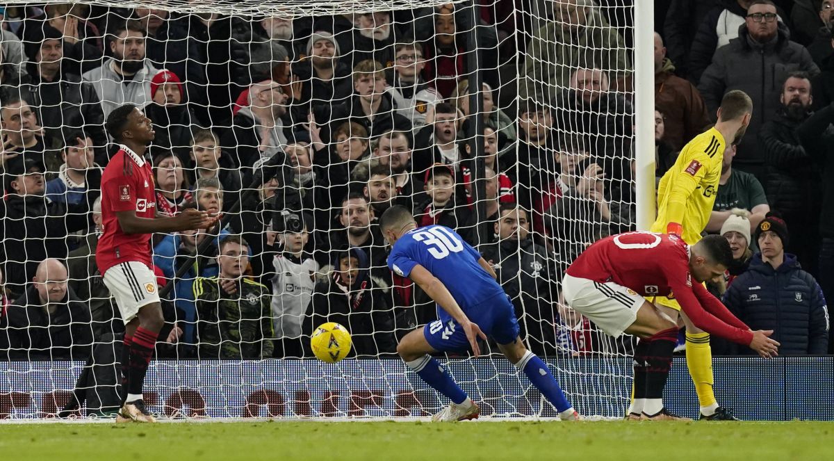 Filmul gafei lui David de Gea din Manchester United - Everton