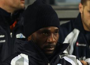 Antrenorul suspendat și-a reluat cariera de fotbalist pentru a sta lângă jucătorii săi