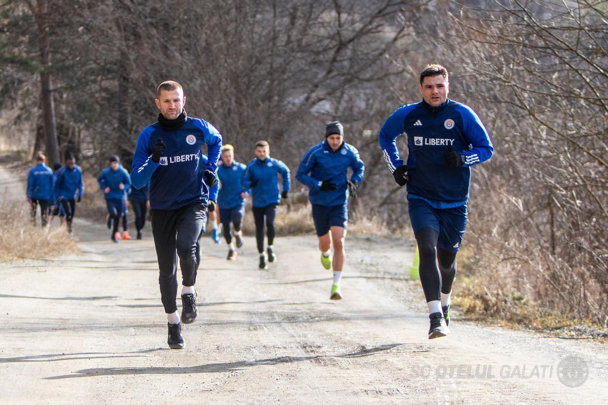Jucătorii Oțelului Galați, puși la pante în cantonament