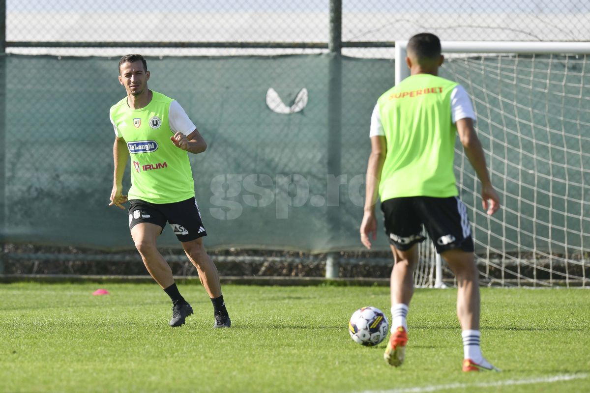 CORESPONDENȚĂ DIN ANTALYA Neluțu Sabău încă are mișcările! Cum îmblânzește „Moțu'” mingea și la 55 de ani