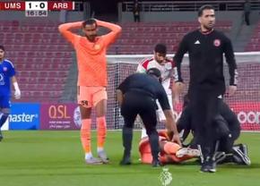 Clipe teribile în Qatar » Delort, atacantul cu 259 de meciuri în Ligue 1, s-a prăbușit pe gazon și a fost transportat de urgență la spital