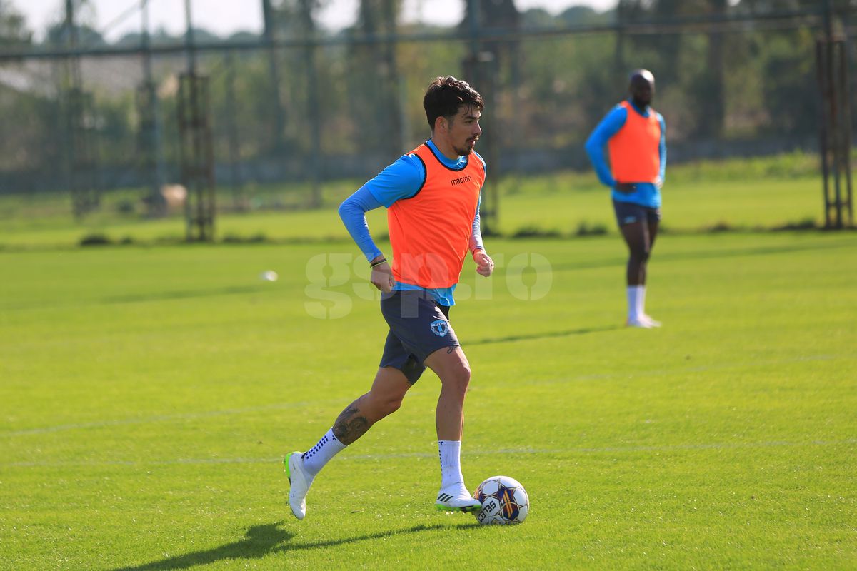 „Legs and heart, băieți!” » Fotbaliștii Petrolului, „terorizați” de specialistul care a lucrat 8 ani cu Simeone! GSP are imagini din dronă de la exercițiul spartan lucrat de „găzari”