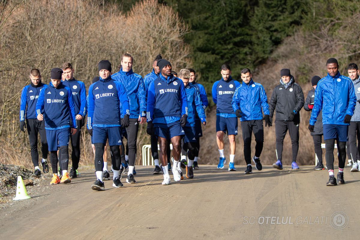 Jucătorii Oțelului Galați, puși la pante în cantonament