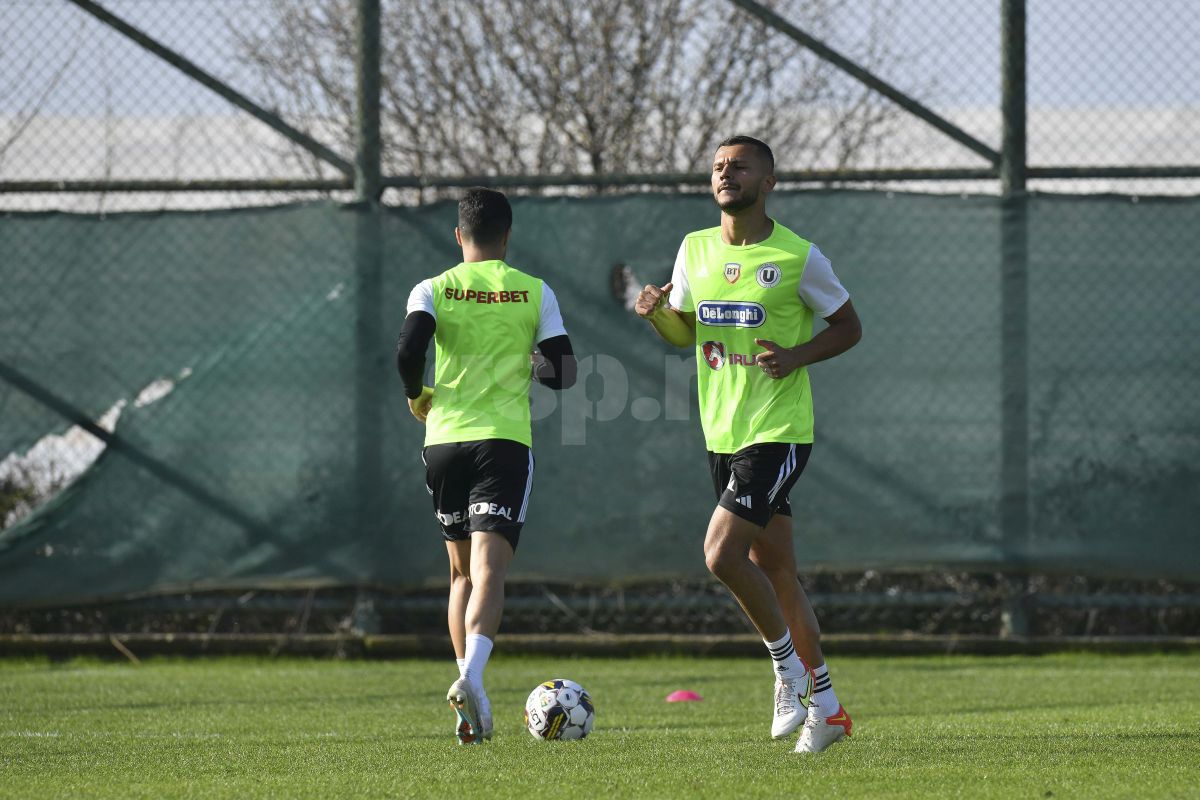 CORESPONDENȚĂ DIN ANTALYA Neluțu Sabău încă are mișcările! Cum îmblânzește „Moțu'” mingea și la 55 de ani