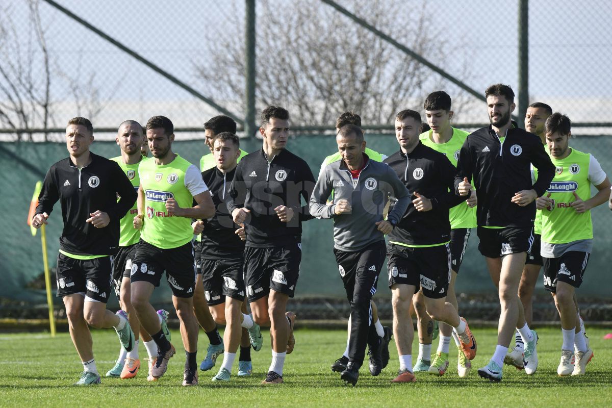 CORESPONDENȚĂ DIN ANTALYA Neluțu Sabău încă are mișcările! Cum îmblânzește „Moțu'” mingea și la 55 de ani