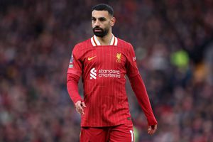 Salah l-a egalat pe legendarul Thierry Henry » Încă 10 goluri pentru un record ISTORIC