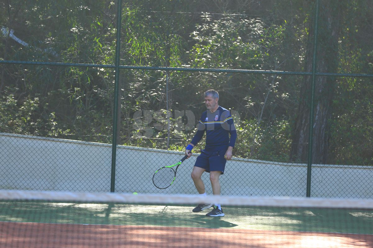 Valeriu Iftime joacă tenis în Antalya