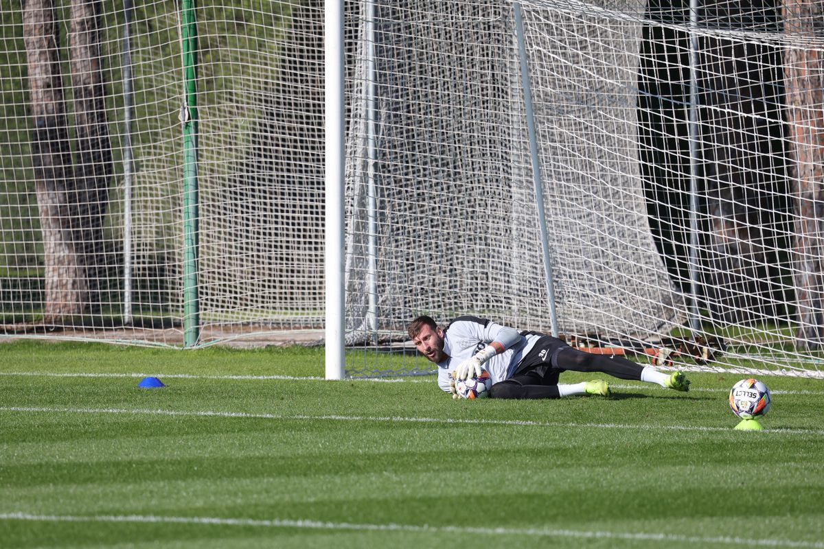 Precum un atacant! Gol de kinogramă marcat de Chiricheș la antrenamentul FCSB-ului