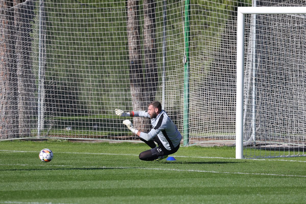 Precum un atacant! Gol de kinogramă marcat de Chiricheș la antrenamentul FCSB-ului