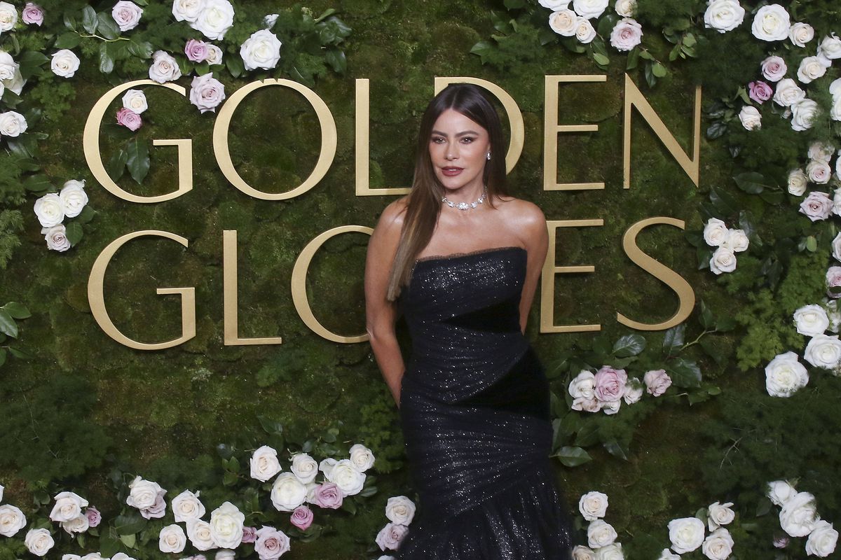 Imagini virale cu Nadia Comăneci la Globurile de Aur 2025 » Mesajul pentru Sebastian Stan, primul român câștigător al prestigiosului trofeu