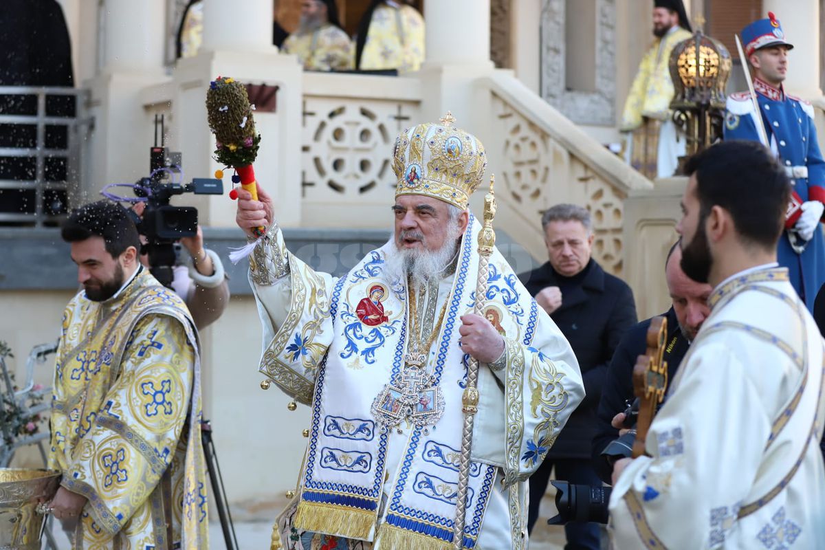 Gigi Becali la Catedrala Patriarhală - 6 ianuarie