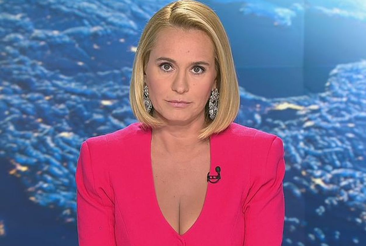 Andreea Esca a „trădat-o” pe Dinamo! » A cântat pe aeroport imnul unei mari rivale