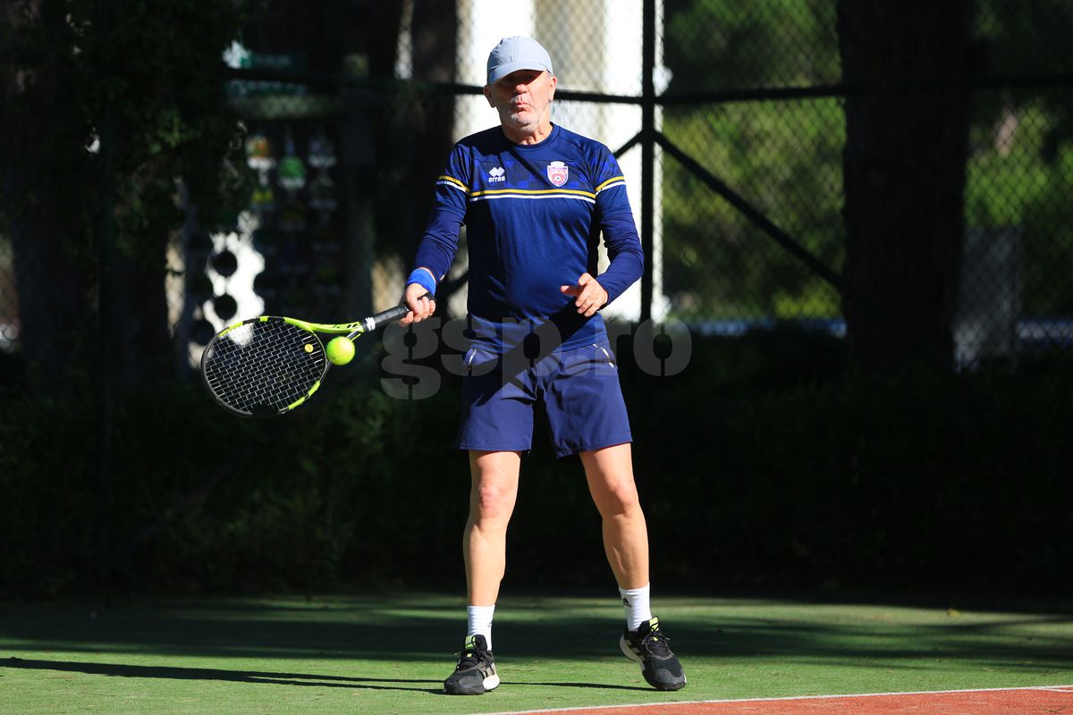 Valeriu Iftime joacă tenis în Antalya