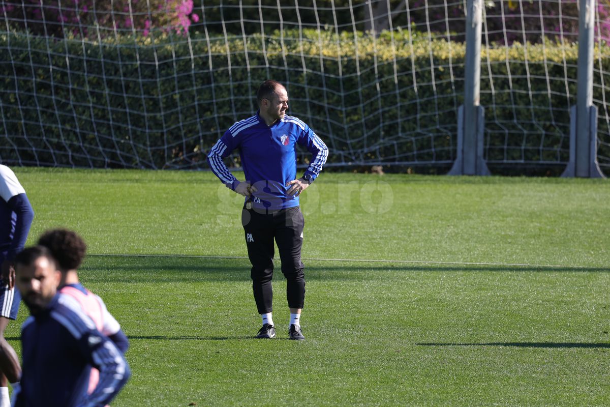 Liviu Ciobotariu, reacție furibundă, după ce Iftime l-a dat afară în cantonament: „Nu se poate așa ceva și nu voi accepta niciodată!”