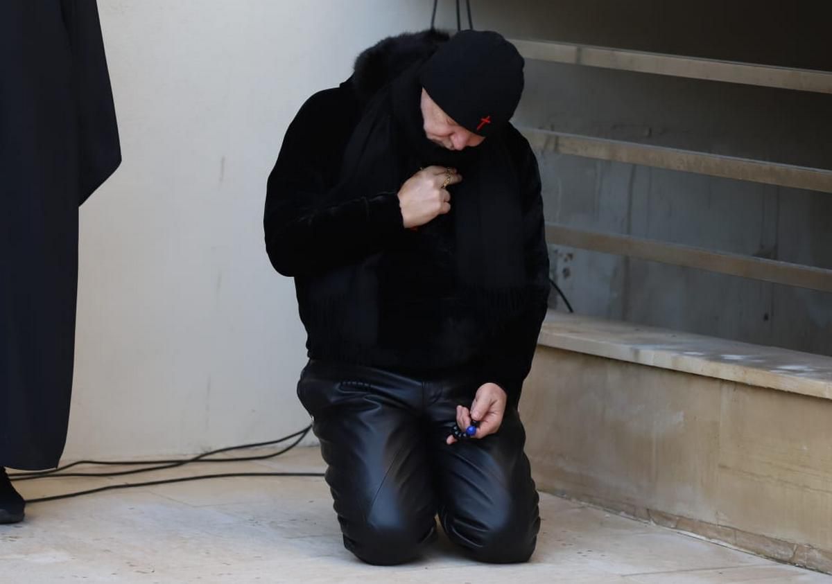 Imaginile zilei vin de la Catedrala Patriarhală » Cum s-a afișat Gigi Becali de Bobotează: în bocanci și pantaloni de piele