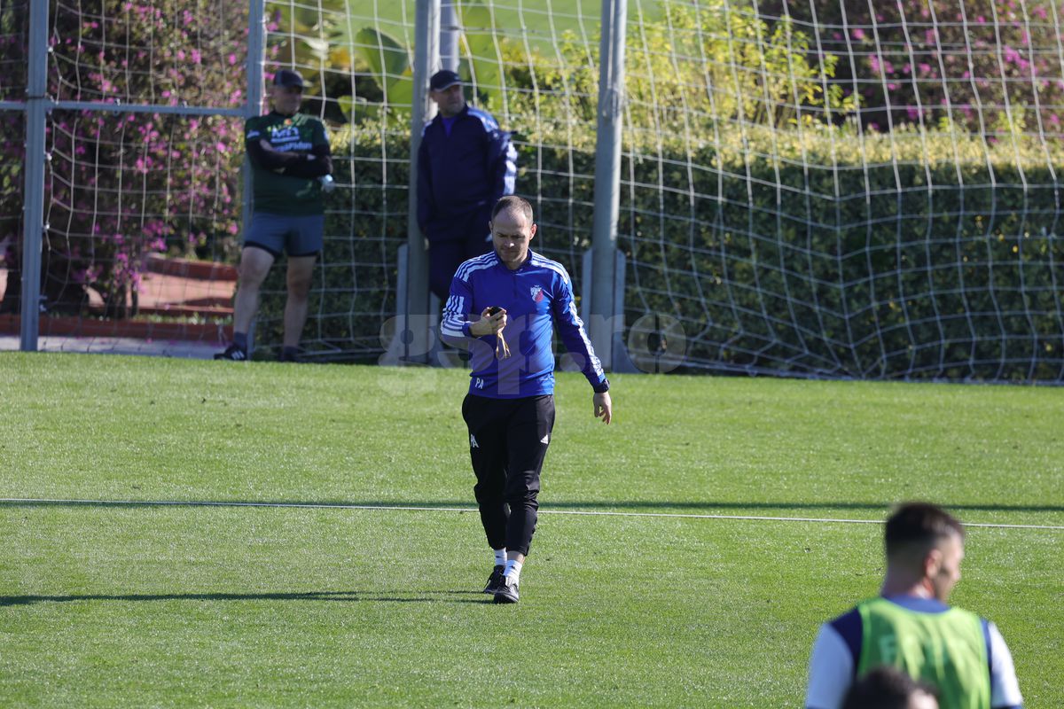 Liviu Ciobotariu, reacție furibundă, după ce Iftime l-a dat afară în cantonament: „Nu se poate așa ceva și nu voi accepta niciodată!”