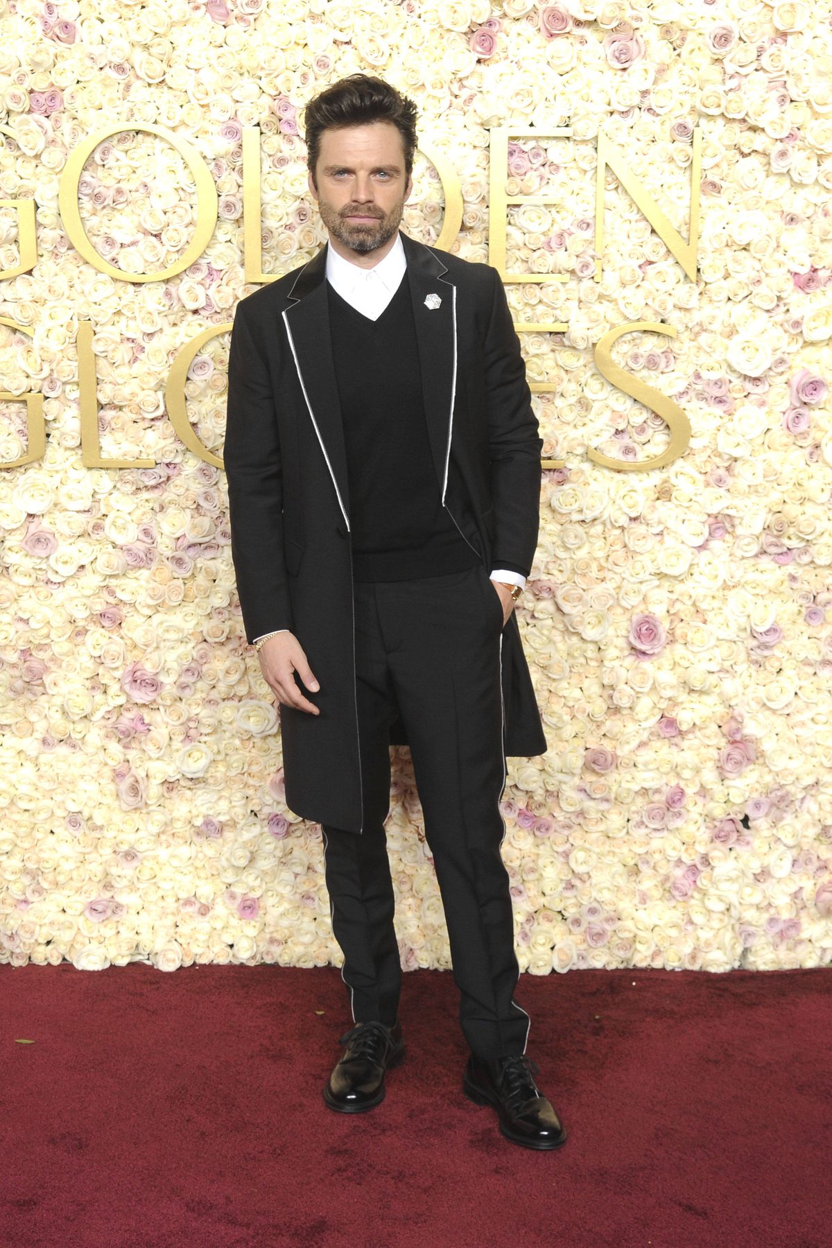 Imagini virale cu Nadia Comăneci la Globurile de Aur 2025 » Mesajul pentru Sebastian Stan, primul român câștigător al prestigiosului trofeu