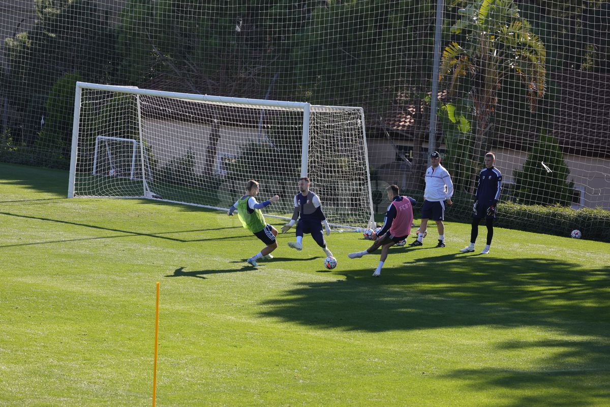 Liviu Ciobotariu, reacție furibundă, după ce Iftime l-a dat afară în cantonament: „Nu se poate așa ceva și nu voi accepta niciodată!”