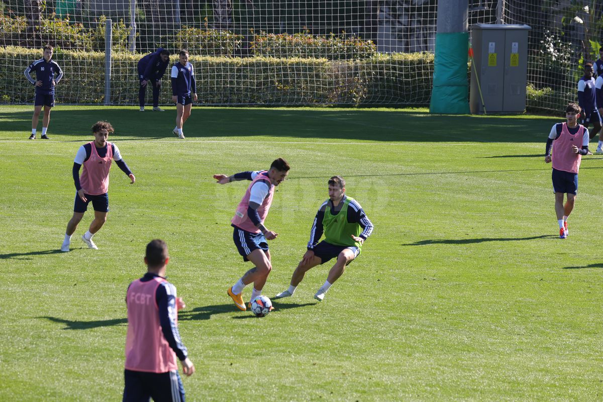 Liviu Ciobotariu, reacție furibundă, după ce Iftime l-a dat afară în cantonament: „Nu se poate așa ceva și nu voi accepta niciodată!”