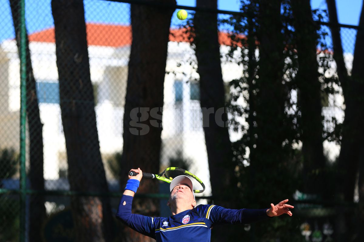 Valeriu Iftime joacă tenis în Antalya