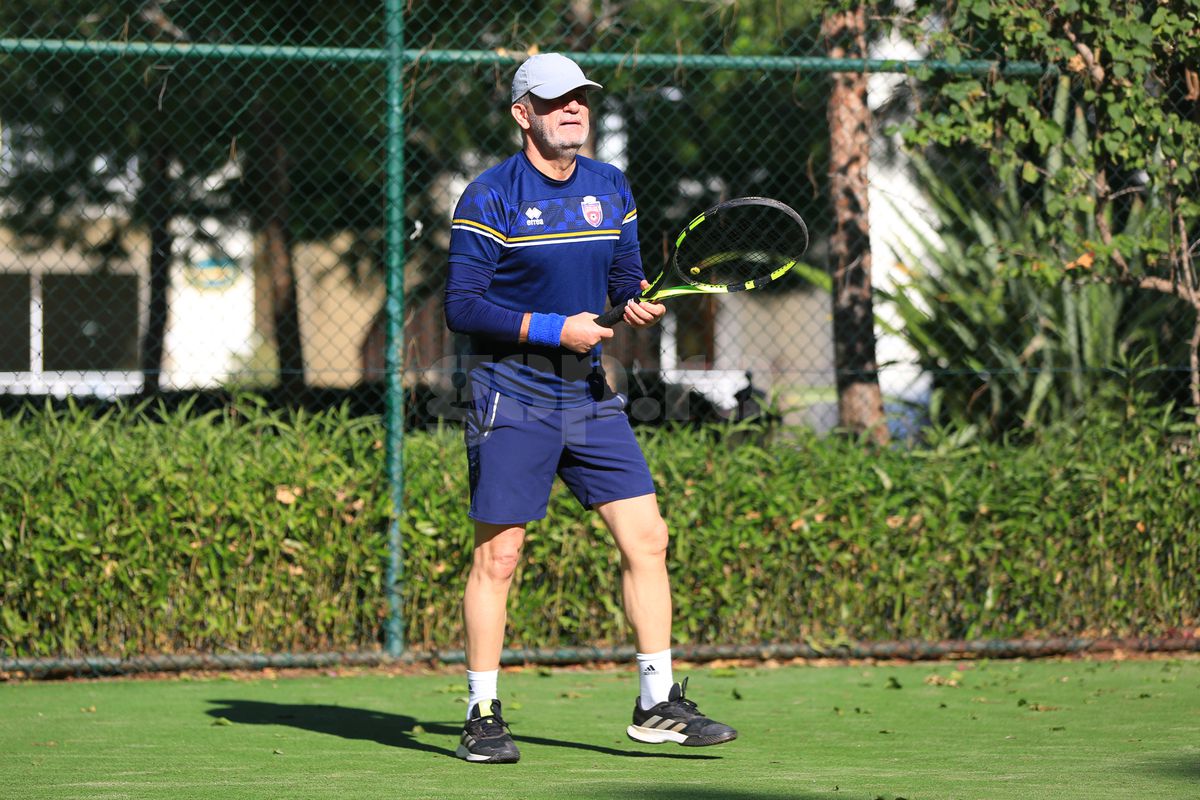 Valeriu Iftime joacă tenis în Antalya